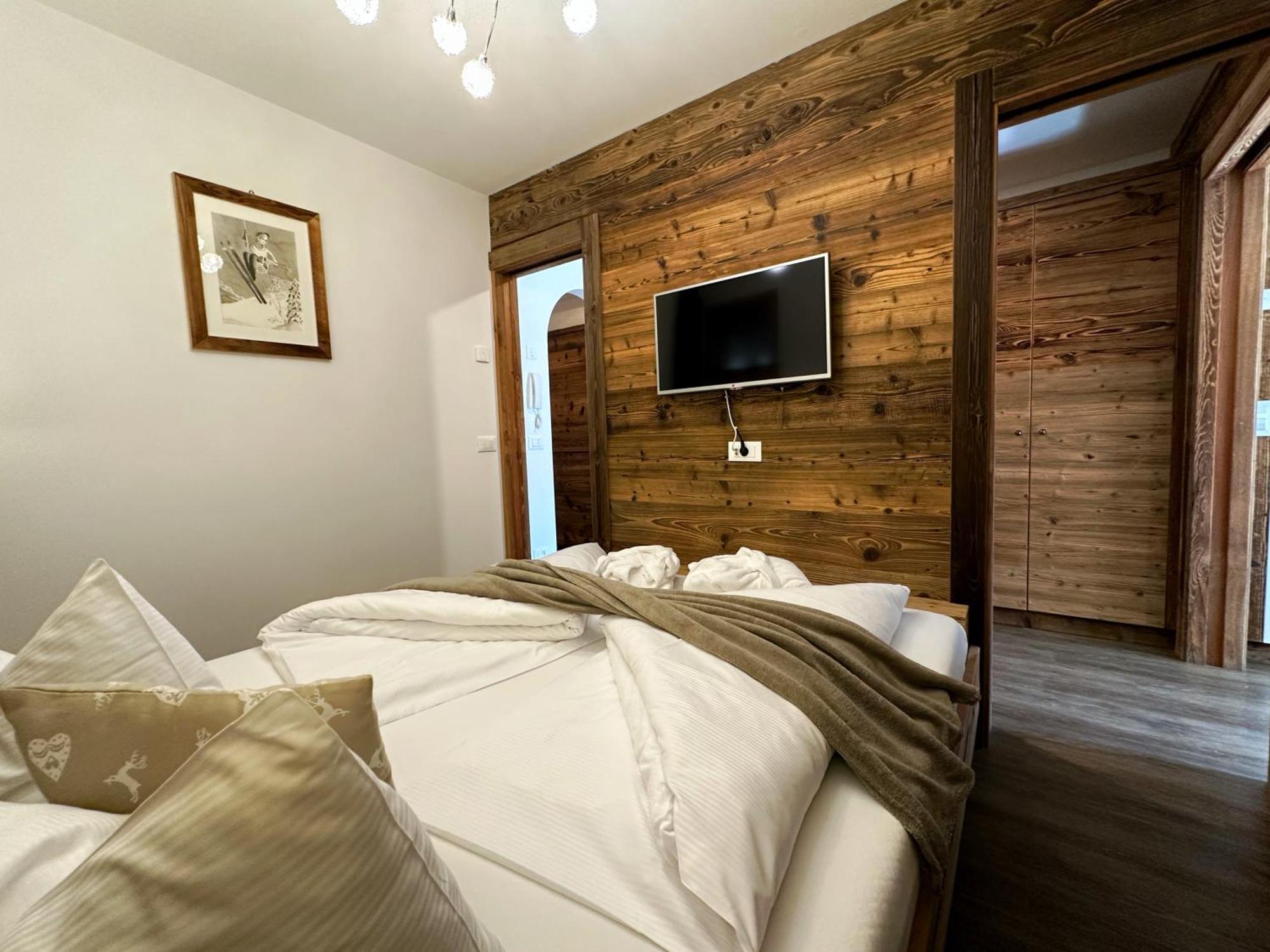 Alpine Mountain Chalet Сан-Віджиліо-ді-Мареббе Екстер'єр фото