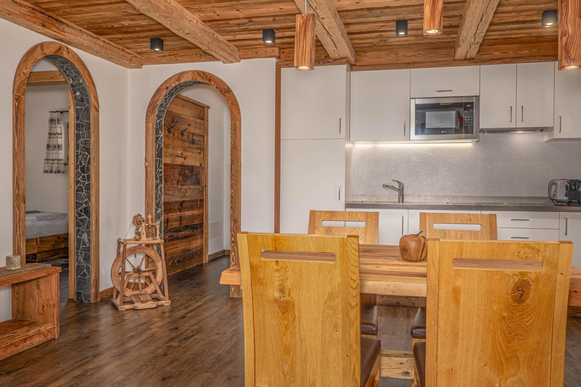 Alpine Mountain Chalet Сан-Віджиліо-ді-Мареббе Екстер'єр фото