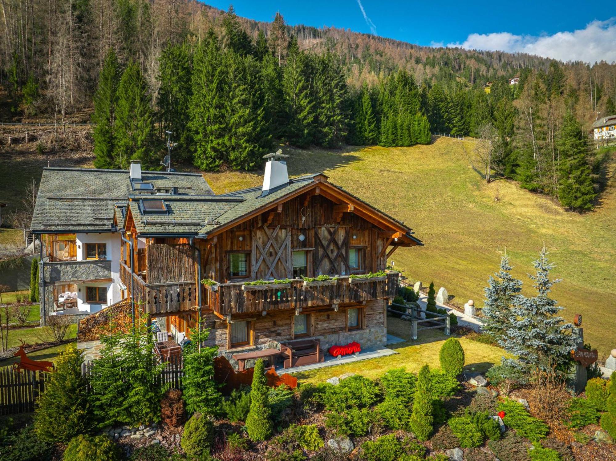 Alpine Mountain Chalet Сан-Віджиліо-ді-Мареббе Екстер'єр фото