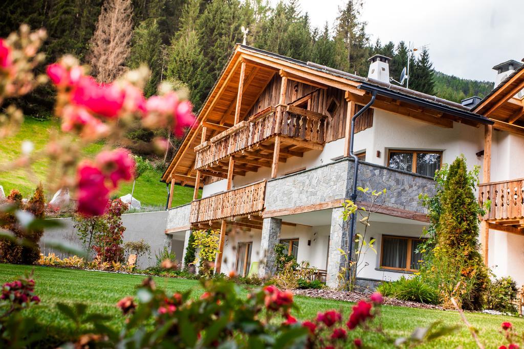 Alpine Mountain Chalet Сан-Віджиліо-ді-Мареббе Екстер'єр фото