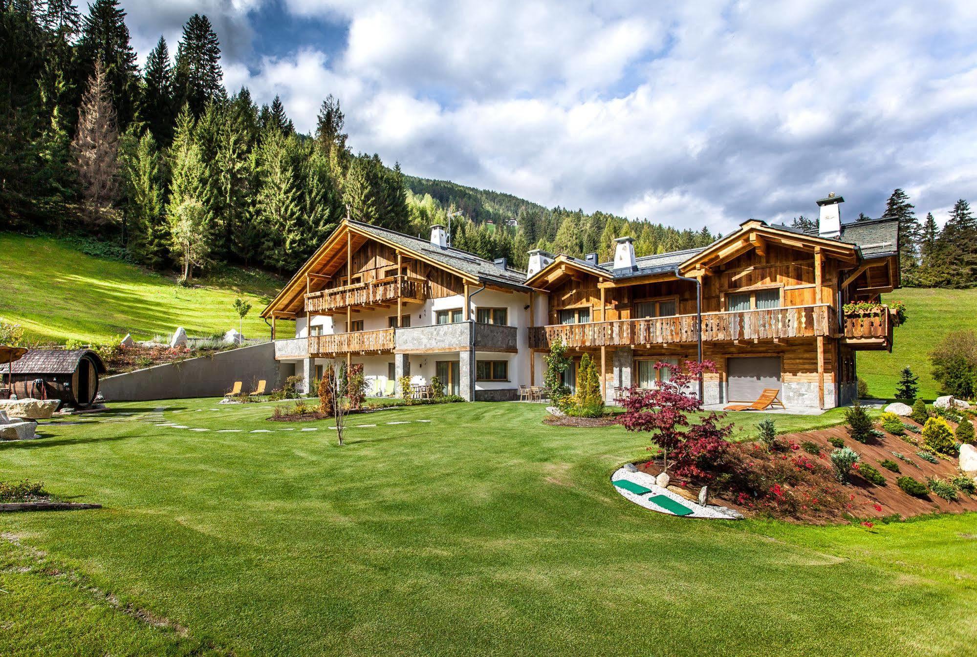 Alpine Mountain Chalet Сан-Віджиліо-ді-Мареббе Екстер'єр фото